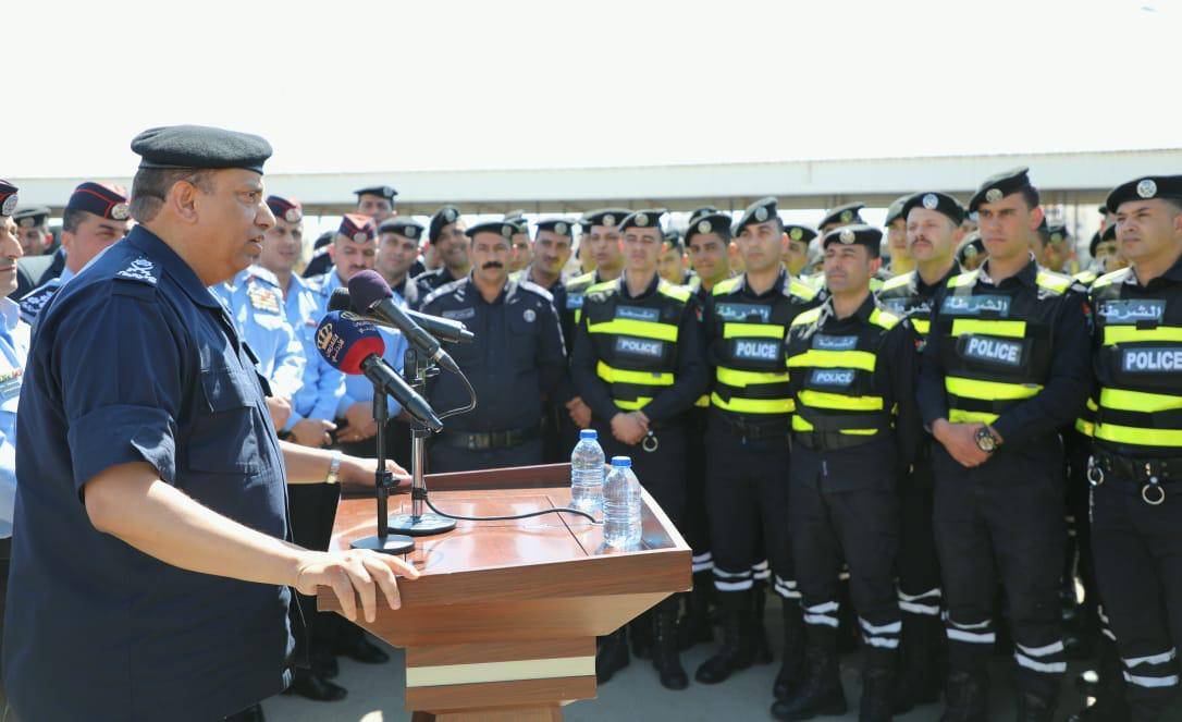 اللواء الركن الحواتمة : الخدمة الإنسانية والاجتماعية أولوية كما الخدمة الامنية