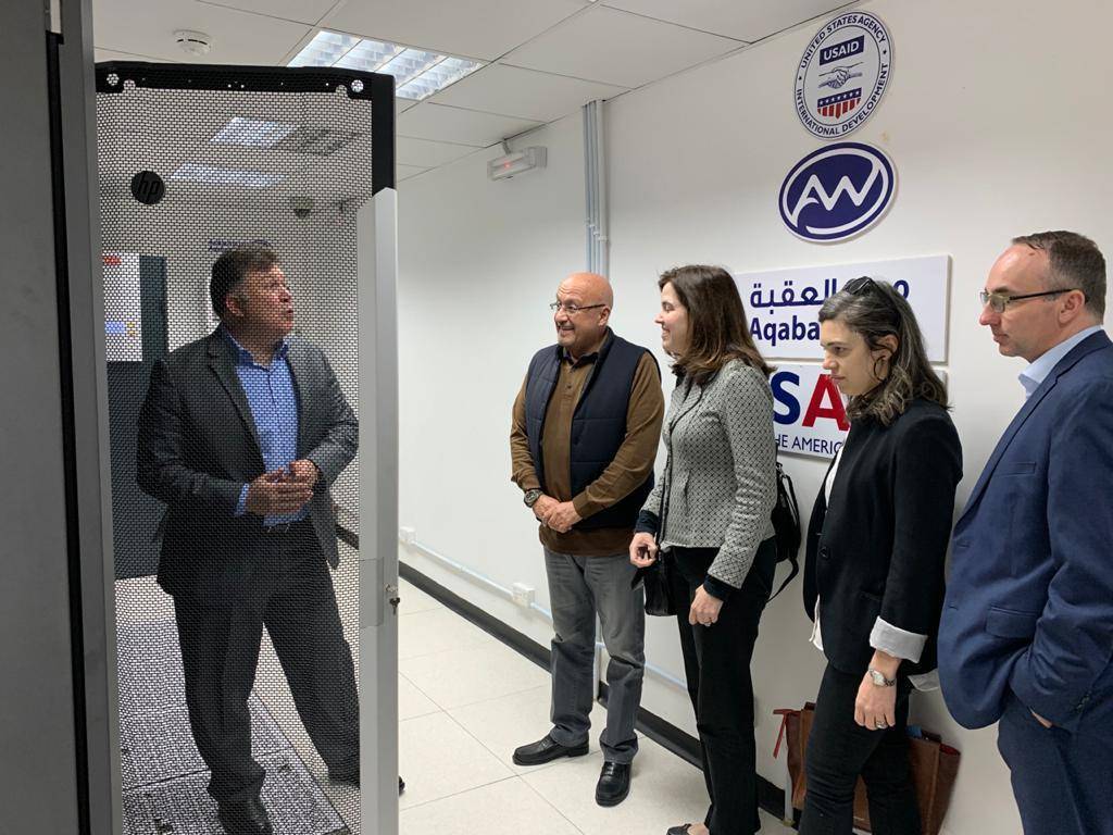 وزير المياه والري يستعرض مع وفد الوكالة الامريكية للتنمية مشاريع مائية في العقبة