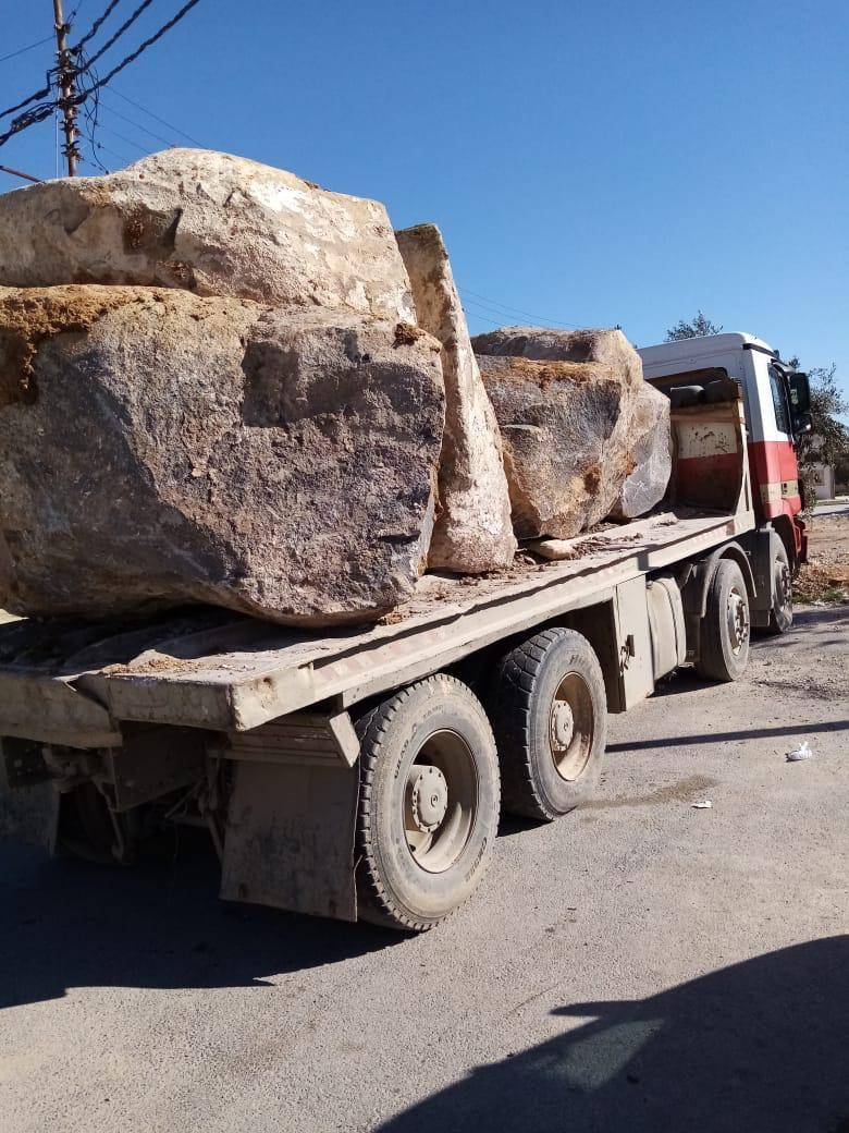 حملة أمنية تضبط استخراج مخالف للبازلت في محافظة الزرقاء 