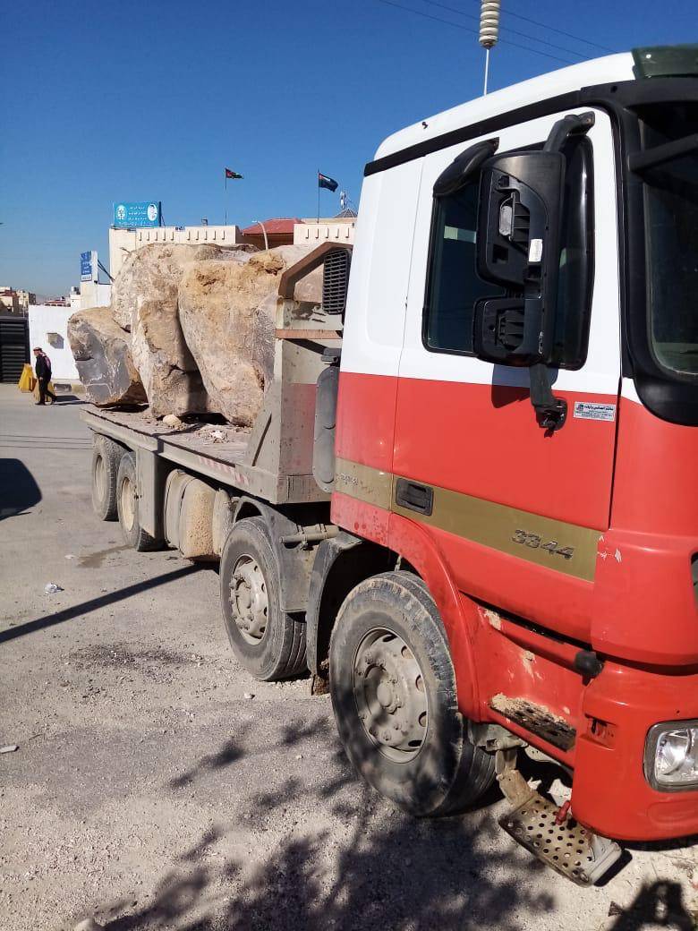 حملة أمنية تضبط استخراج مخالف للبازلت في محافظة الزرقاء 