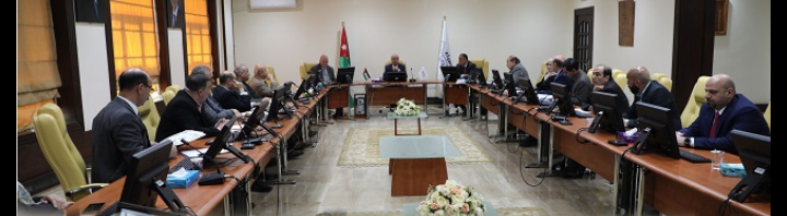 نصيرات يجتمع مع لجنة الطوارئ في جامعة الاسراء