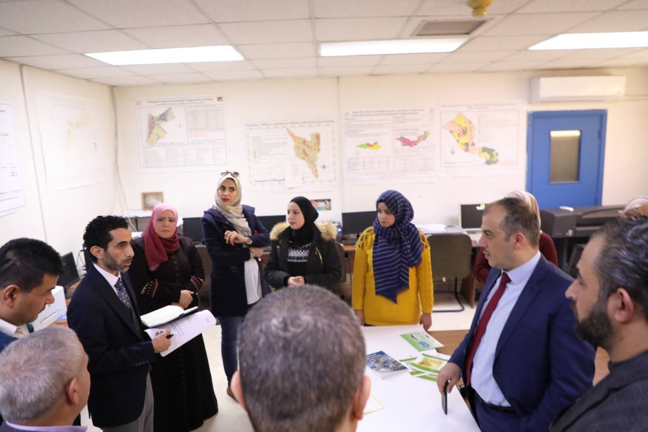 بحث التعاون بين البحوث الزراعية والشبكة الإسلامية لتنمية وإدارة مصادر المياه 