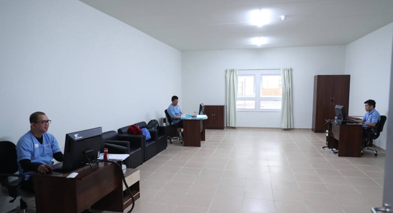 محمد بن زايد يأمر بإجلاء رعايا دول شقيقة وصديقة من الصين إلى المدينة الإنسانية بأبوظبي