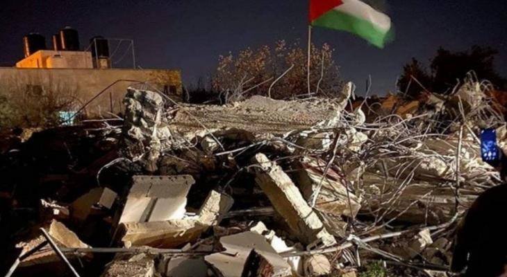 إصابات خلال هدم الاحتلال الاسرائيلي منزلي اسيرين في رام الله