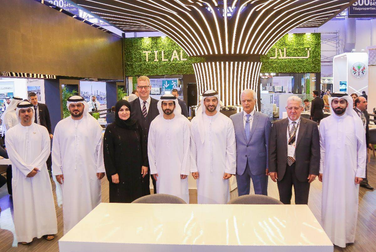 تلال العقاریة تمنح قطعة أرض لمدرسة فیكتوریا الدولیة بالشارقة  في مشروع مدینة تلال