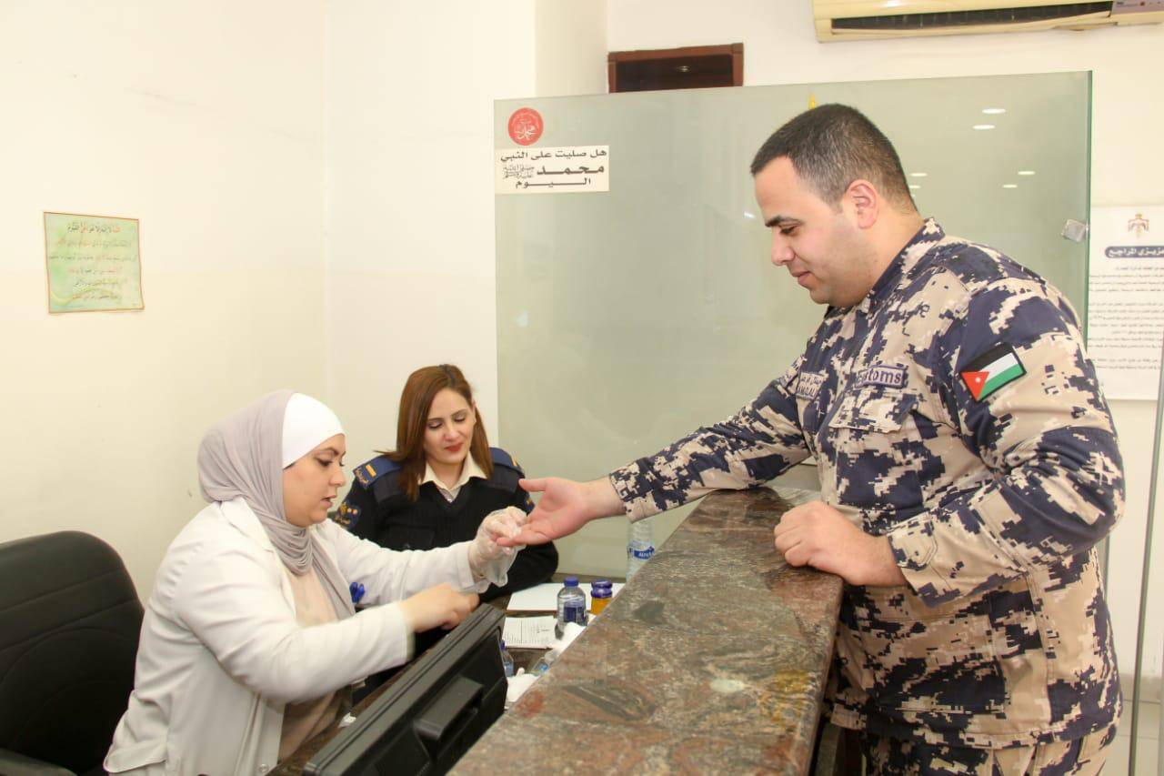 الجمارك الأردنية تنظم حملة للتبرع بالدم