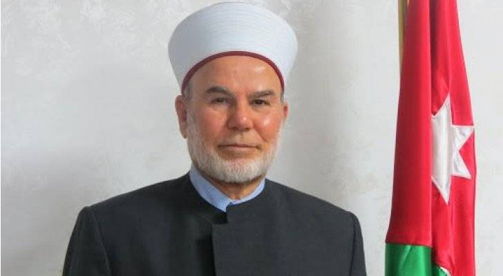 مفتي المملكة : الأمراض والأوبئة قدر من أقدار الله يبتلي بها الناس ليختبرهم