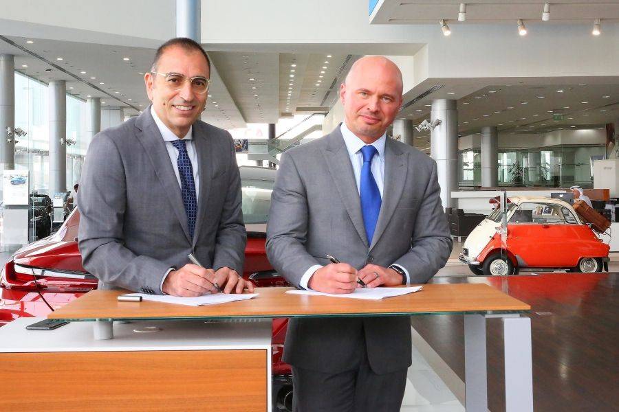 رافد تبرم شراكة مع المركز المیكانیكي للخلیج العربي (AGMC) لتسھیل  نقل المركبات