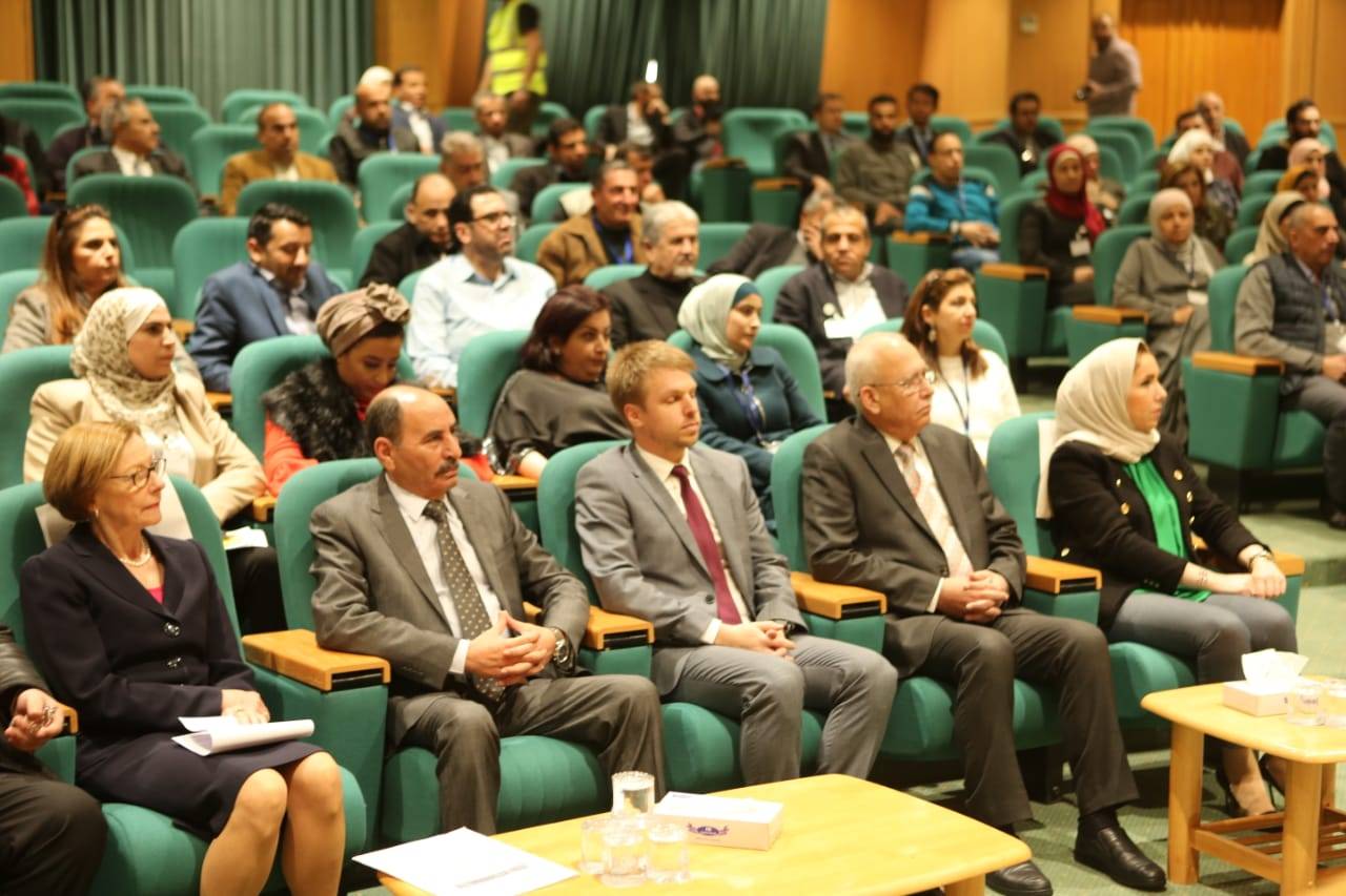 وزارة الأشغال العامة أول مبنى حكومي يعتمد بالكامل على الطاقة الشمسية