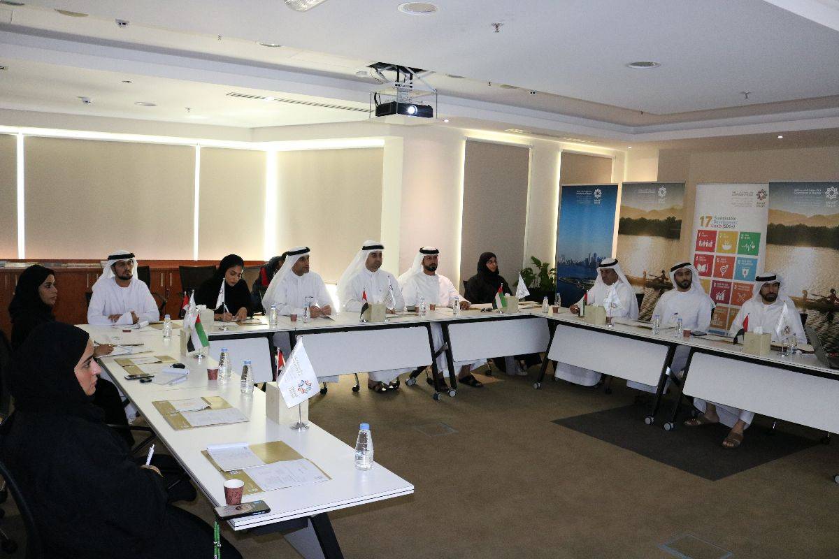 لجنة الشؤون المالية والاقتصادية والصناعية بالشارقة تطلع على أعمال هيئة الانماء التجاري والسياحي