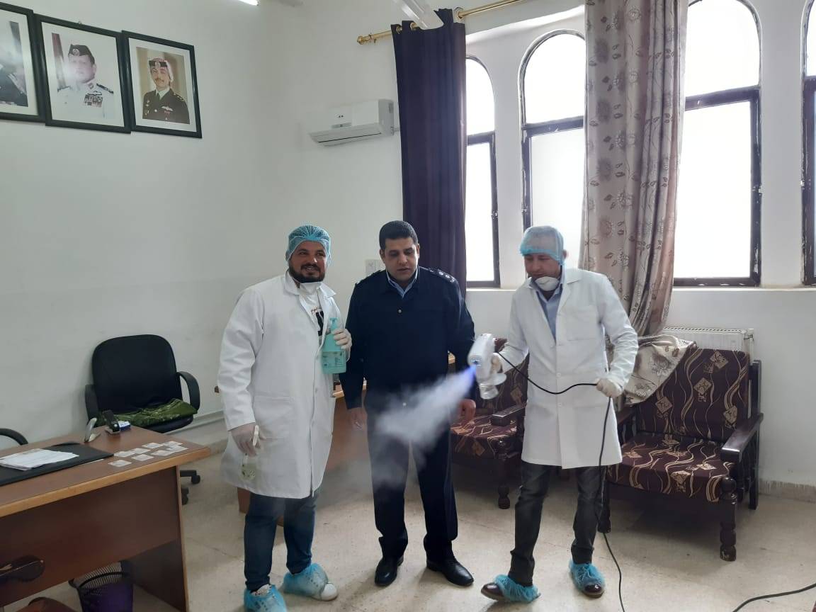 هيئة شباب كلنا الاردن تنفذ حملة تعقيم المؤسسات الحكومية ضد فيروس كورونا 
