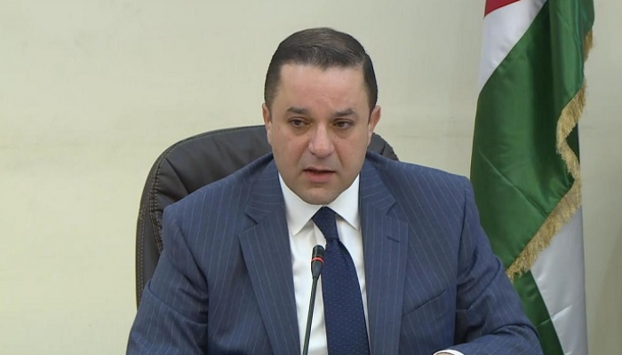 وزير المالية الدكتور محمد العسعس: تعليق تنفيذ فصل التيار الكهربائي لغاية شهر من تاريخه