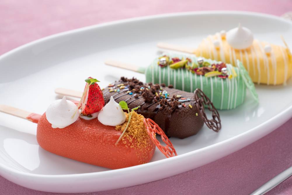 لؤلؤة كافيه باي ناديا يدلل ضيفاته الأمهات في يومهنّ