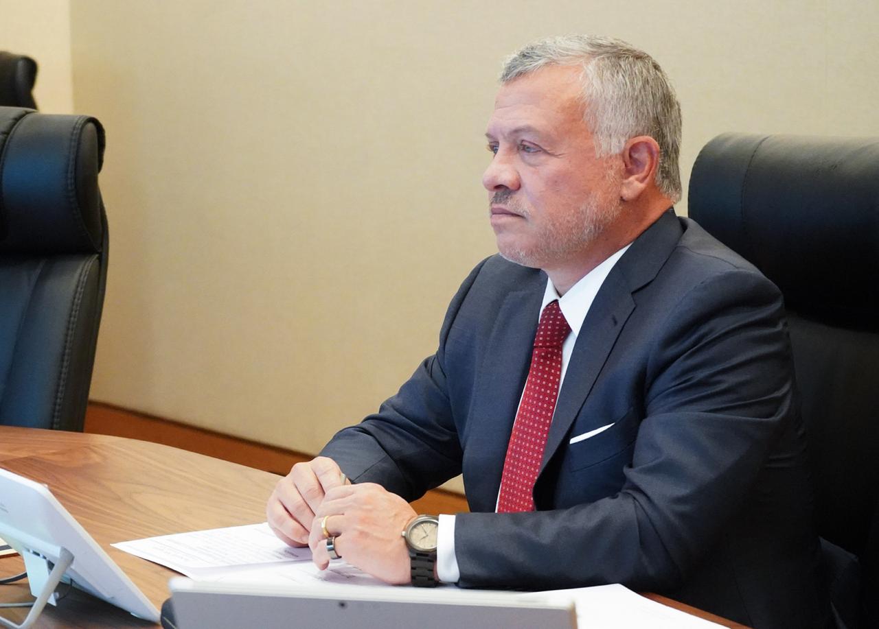 الملك يترأس اجتماعا عبر تقنية الاتصال المرئي لمتابعة إجراءات التعلم عن بُعد لطلبة المدارس