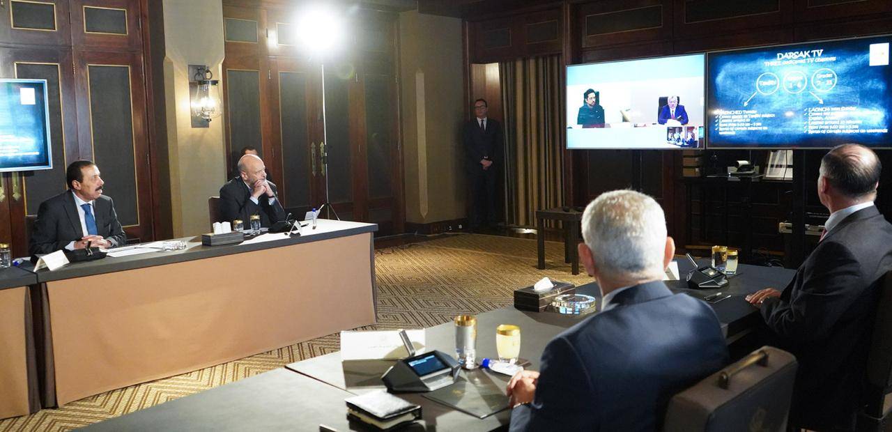 الملك يترأس اجتماعا عبر تقنية الاتصال المرئي لمتابعة إجراءات التعلم عن بُعد لطلبة المدارس