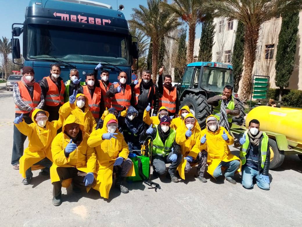 بتوجيهات من رئيس الجامعة .. حملة لتعقيم جامعة الحسين بن طلال