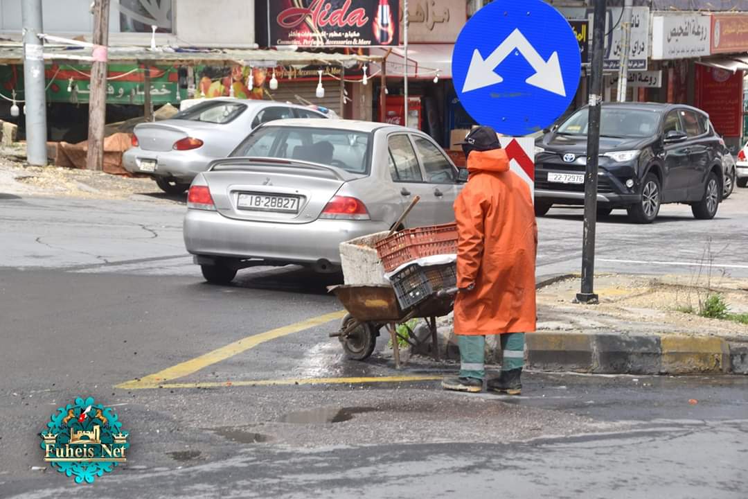 متصرف لواء ماحص والفحيص ورؤساء بلدتي الفحيص وماحص يتفقدون الأسواق التجارية