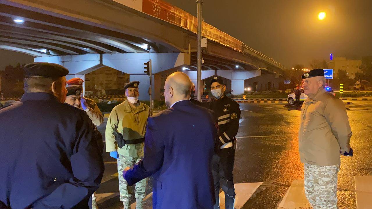 رئيس الوزراء ورئيس هيئة الأركان المشتركة ومدير الأمن العام في جولة تفقدية ميدانية .. فيديو