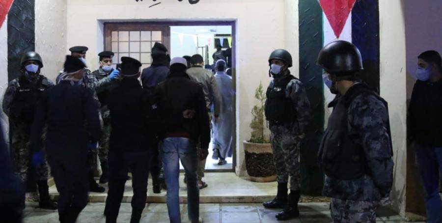 الامن العام : فتح مركزين لتوقيف مخالفي حظر التجول في مواقع تابعة للقوات المسلحة في خو والحسا