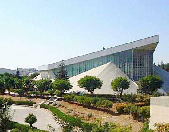 مدينة الحسين للشباب تعلن وضع امكاناتها بيد الحكومة