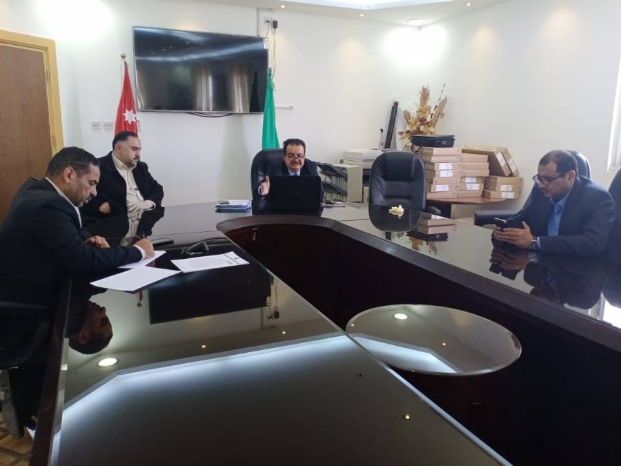 الدكتور عدنان العتوم يترأس أول اجتماع لمجلس العمداء في جامعة ال البيت إلكترونيا