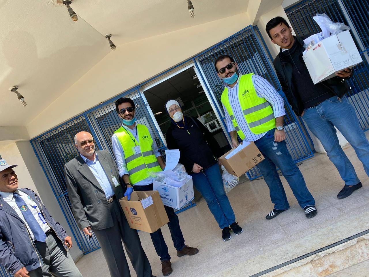 حملة وطن تقوم بتوزيع أكثر من 5000 وصفة طبية لمرضى الأمراض المزمنة بمنازلهم في مختلف مناطق المملكة
