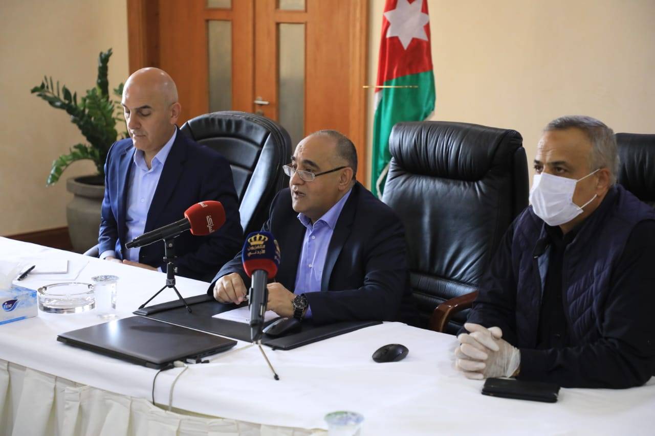 وزير الثقافة يزور مدينة العقبة للإطلاع على اجراءات تطبيق قانون الدفاع الوطني