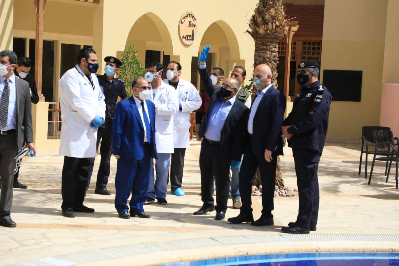 وزير الثقافة يزور مدينة العقبة للإطلاع على اجراءات تطبيق قانون الدفاع الوطني