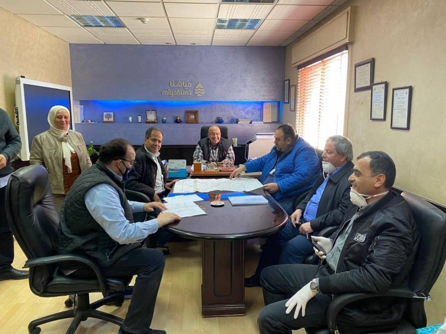 وزير المياه والري يطلع على سير عمليات التزويد المائي في وسط وشمال المملكة