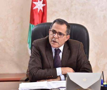 مجلس الوزراء يقرر احالة مدير عام المؤسسة العامة للغذاء والدواء الدكتور هايل عبيدات الى التقاعد