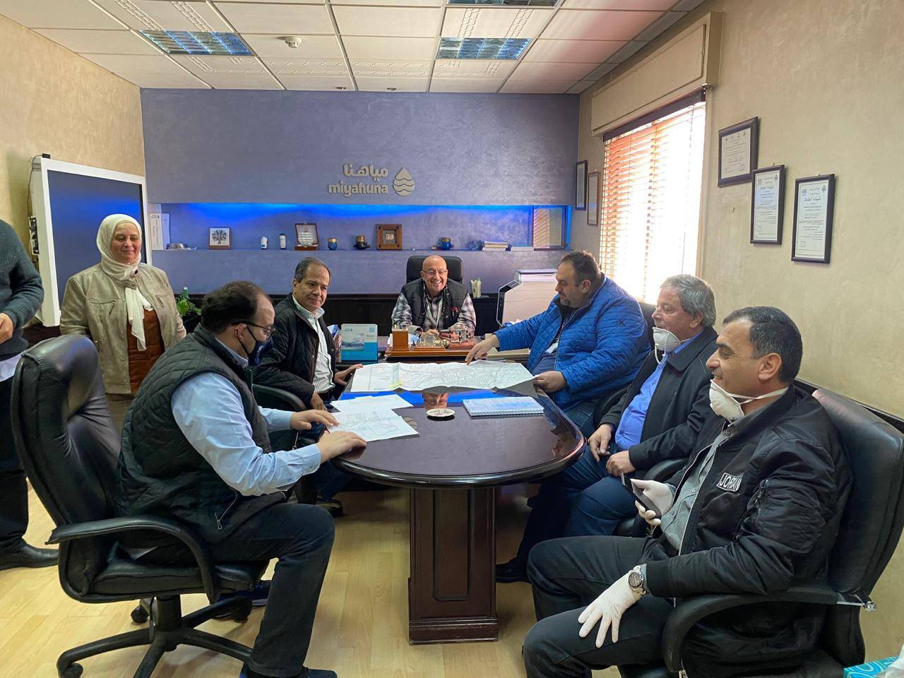 وزير المياه والري يطلع على سير عمليات التزويد المائي في وسط وشمال المملكة