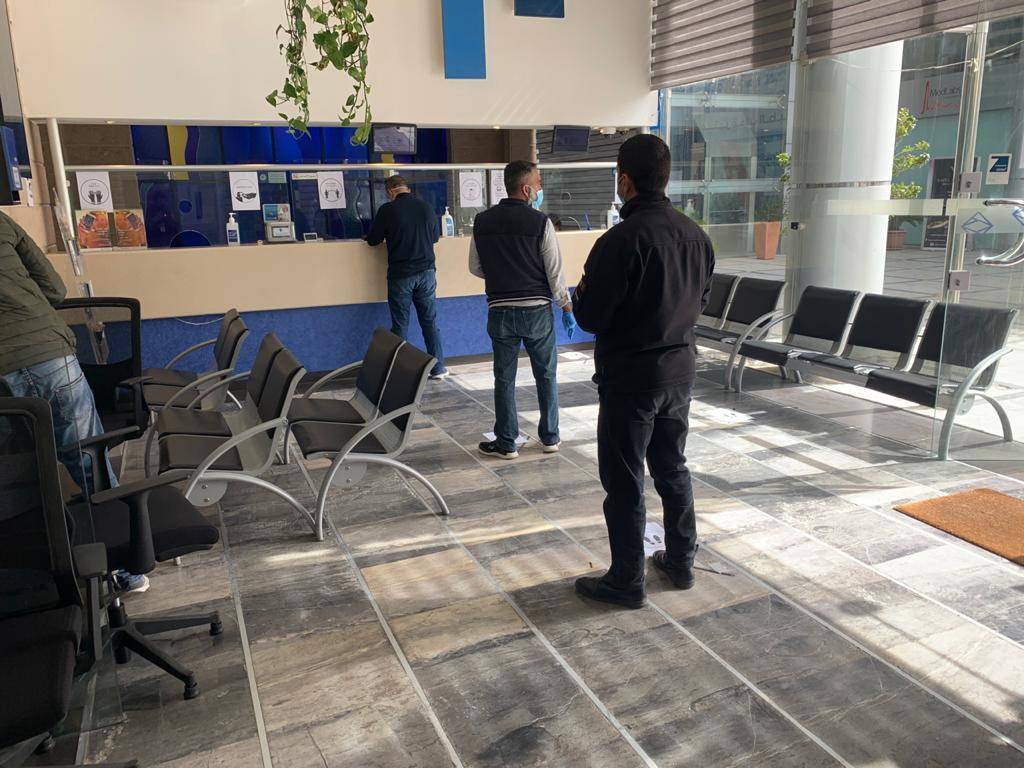 البنك الأردني الكويتي يطبق أعلى درجات السلامة العامة تحت شعار صحتك بتهمنا