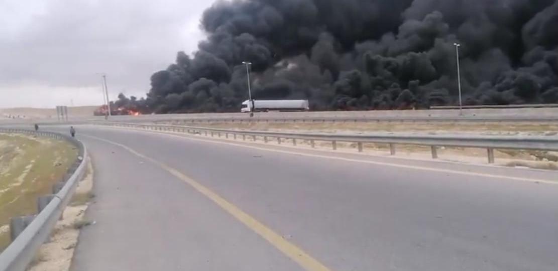 وفاة شخص اثر حادث تدهور شاحنه محملة مواد بترولية على شارع المية بتجاه الزرقاء