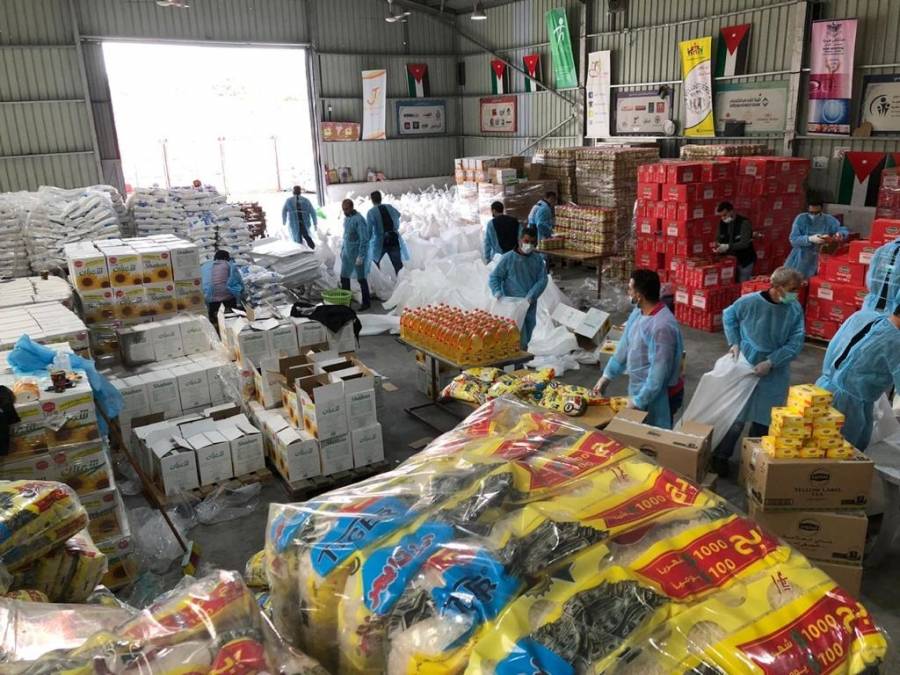 الخيرية الهاشمية توزع ١٠,٧٤٨ طردا غذائيا على الأسر المحتاجة