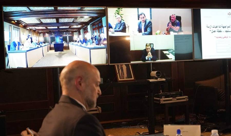 الملك يوجّه الحكومة بدراسة إمكانية التدرج في استئناف عمل القطاعات الإنتاجية