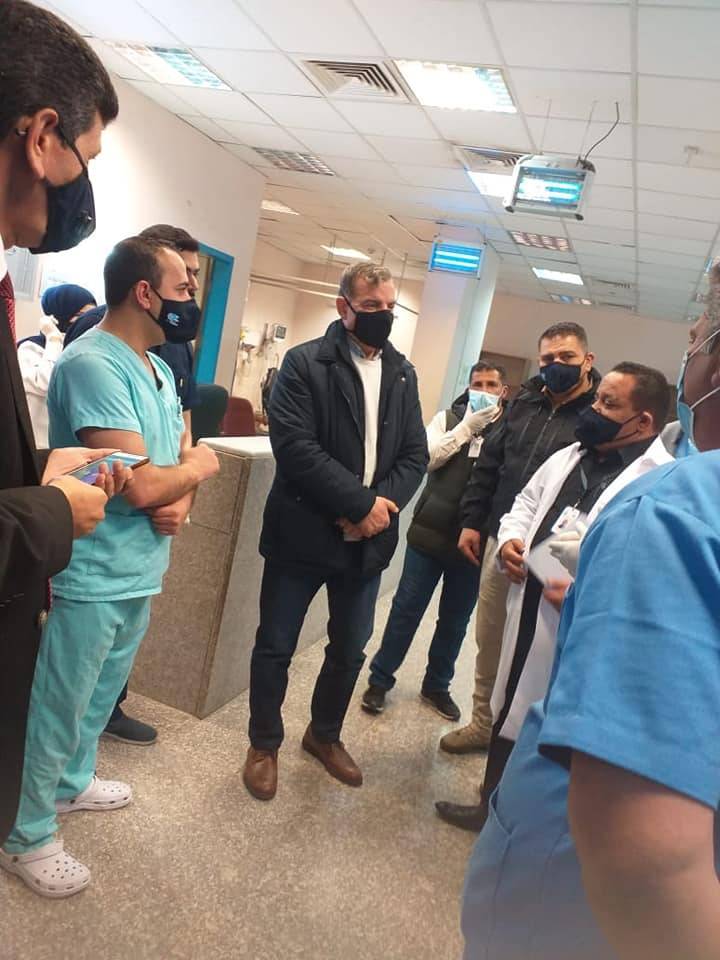 وزير الصحة الدكتور سعد جابر يتفقد مستشفى البادية الشمالية الحكومي