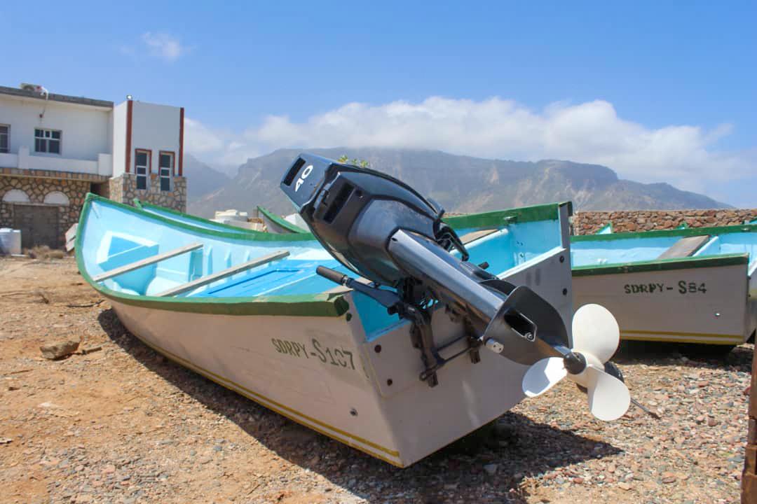 البرنامج السعودي لتنمية وإعمار اليمن يؤمن العمل لـ 300 صياد في سقطرى