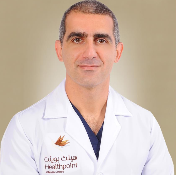 أخصائي طبي بارز يقدم نصائح لأولياء الأمور حول طرق التحدث مع أطفالهم بـشأن كورونا