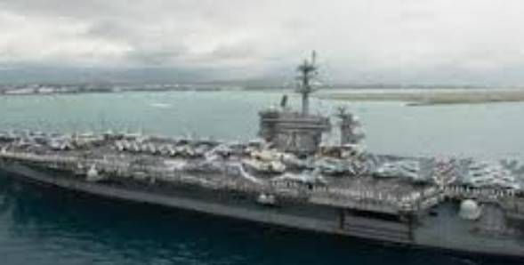 حاملة الطائرات الأميركية المنكوبة تسجل أول وفاة بكورونا