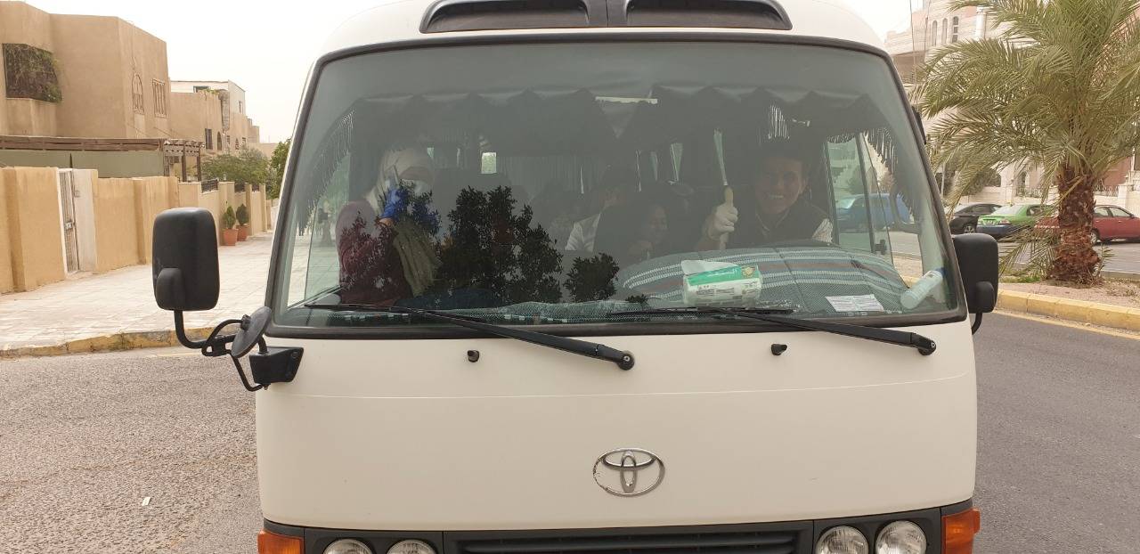 اردنية العقبة تبادر لنقل طلبتها العالقين في العقبة الى محافظاتهم