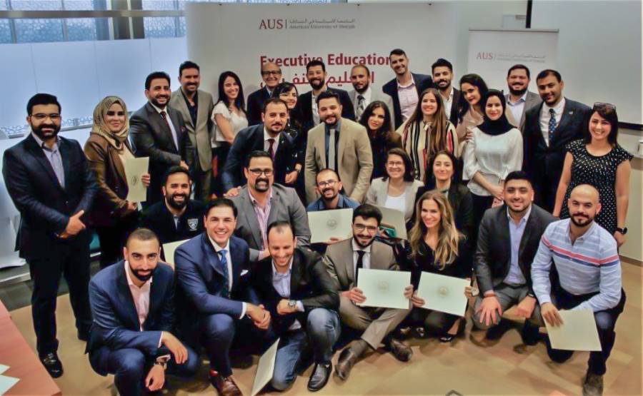 برنامج دبلوم الجامعة الأميركية بالشارقة للقيادة والسياسات العامة يدعم جهود شباب العراق في إعادة إعمار بلادهم