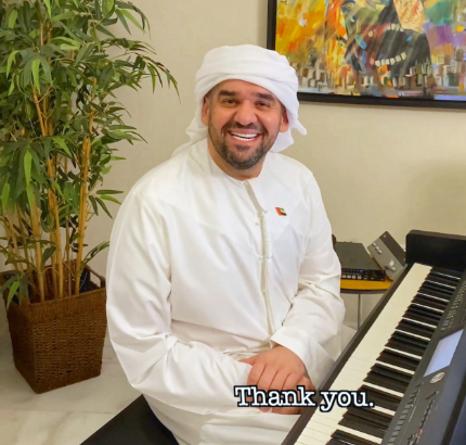 حسین الجسمي یخطو بثقة ونجاح أمام ملیاري متابع  حول العالم