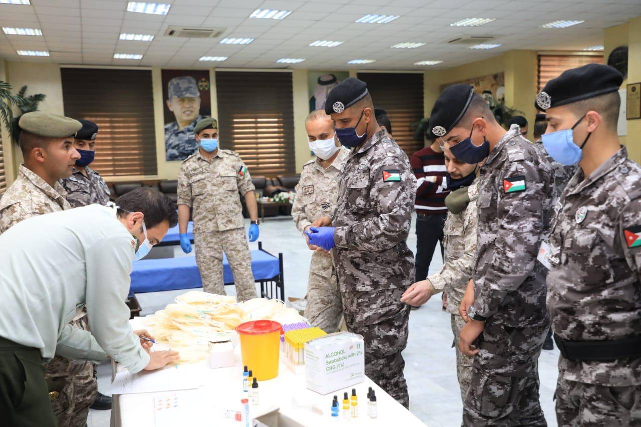 الأمن العام يواصل التبرع بالدم في العاصمة وإربد والعقبة