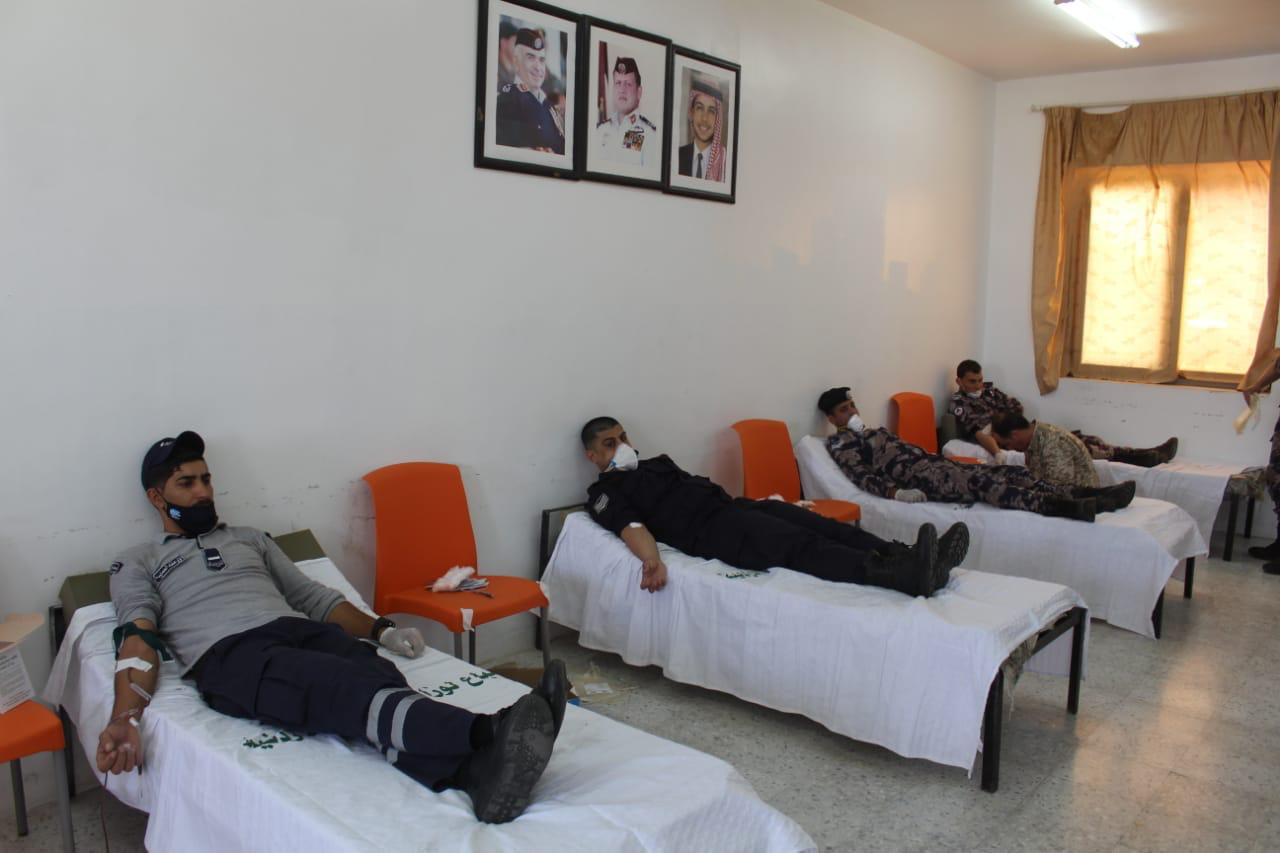 الأمن العام يواصل التبرع بالدم في العاصمة وإربد والعقبة