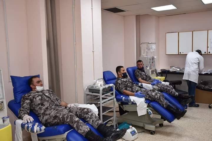 الأمن العام يواصل التبرع بالدم في العاصمة وإربد والعقبة