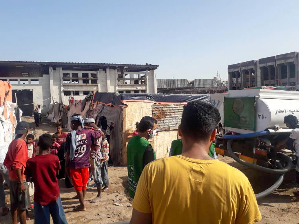 البرنامج السعودي لتنمية وإعمار اليمن يساهم في إغاثة عدن من الأمطار والسيول