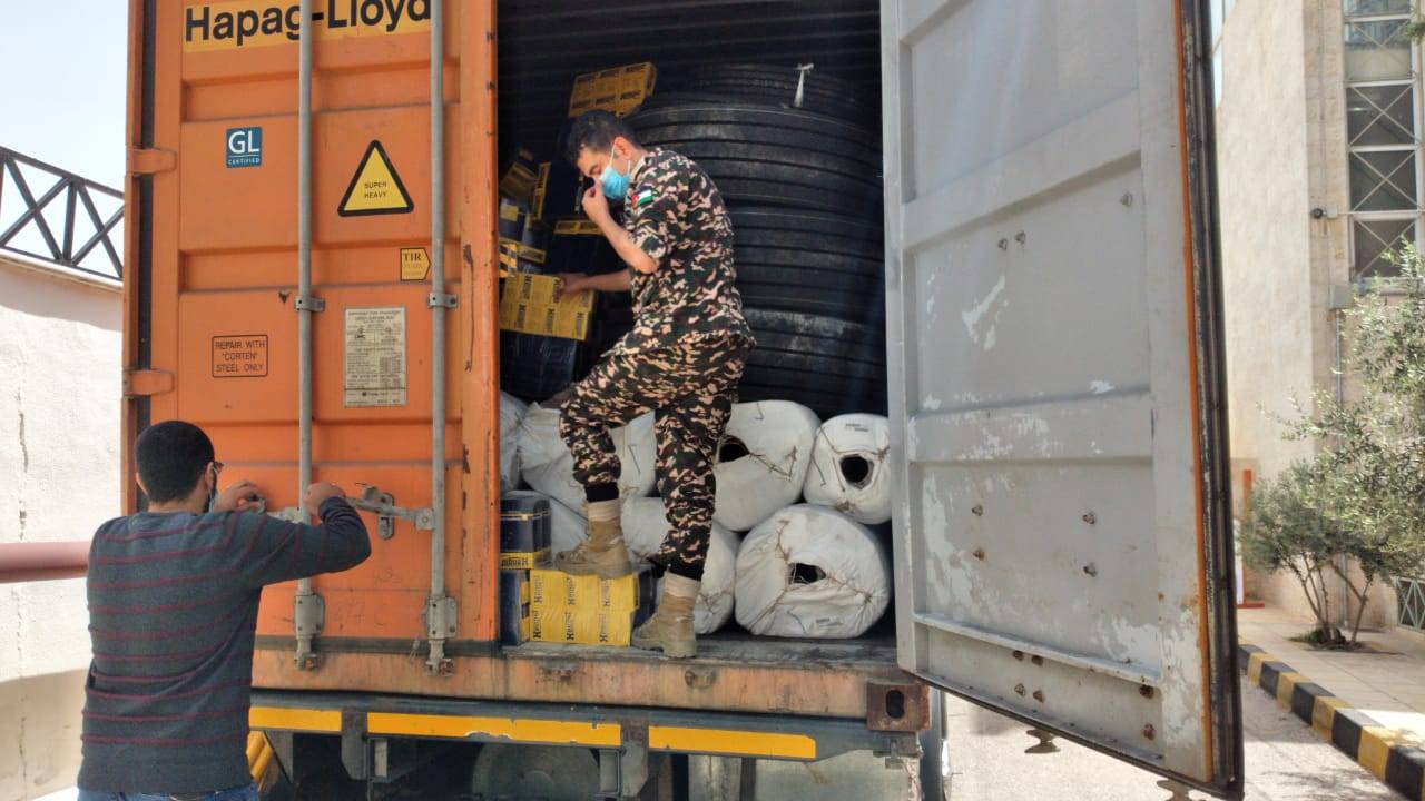 الجمارك الأردنية تحبط تهريب بضائع مختلفة .. تفاصيل وصور