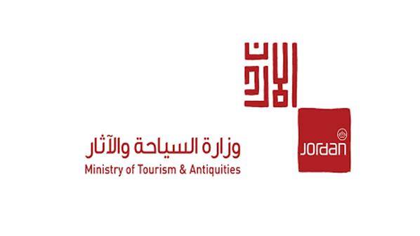 السياحة : 3521 مطعم ومحل حلويات تقدموا بطلبات للعمل على خدمة التوصيل