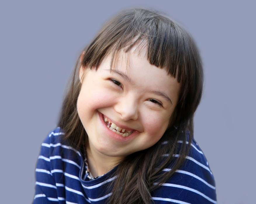 خدمات التطبیب عن بعد مجانیة للأطفال أصحاب الھمم في مستشفى زلیخة