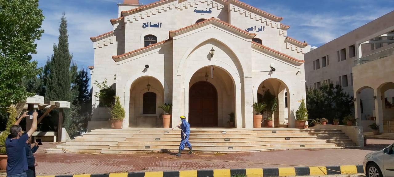 ضمن مبادرة (جوسوي) .. تعقيم مساجد وكنائس ومراكز صحية 